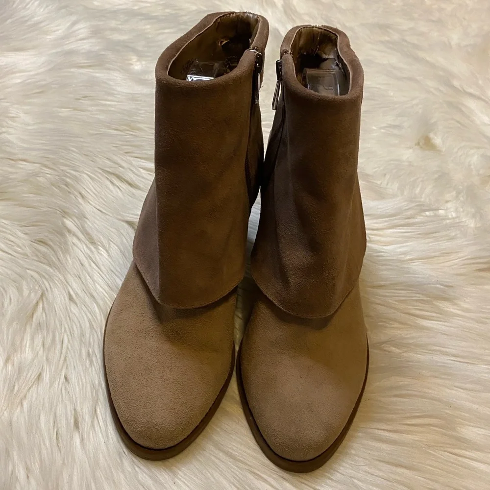 Jessica Simpson size 9.5 Cassley two tone tan heeled booties leather suede